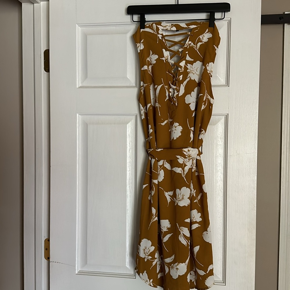Sleeveless floral dress